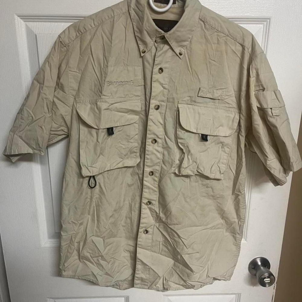 Browning tan button up shirt with pockets Size M #outdoor #hunting